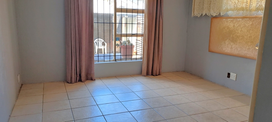To Let 2 Bedroom Property for Rent in Anchorage Park Western Cape